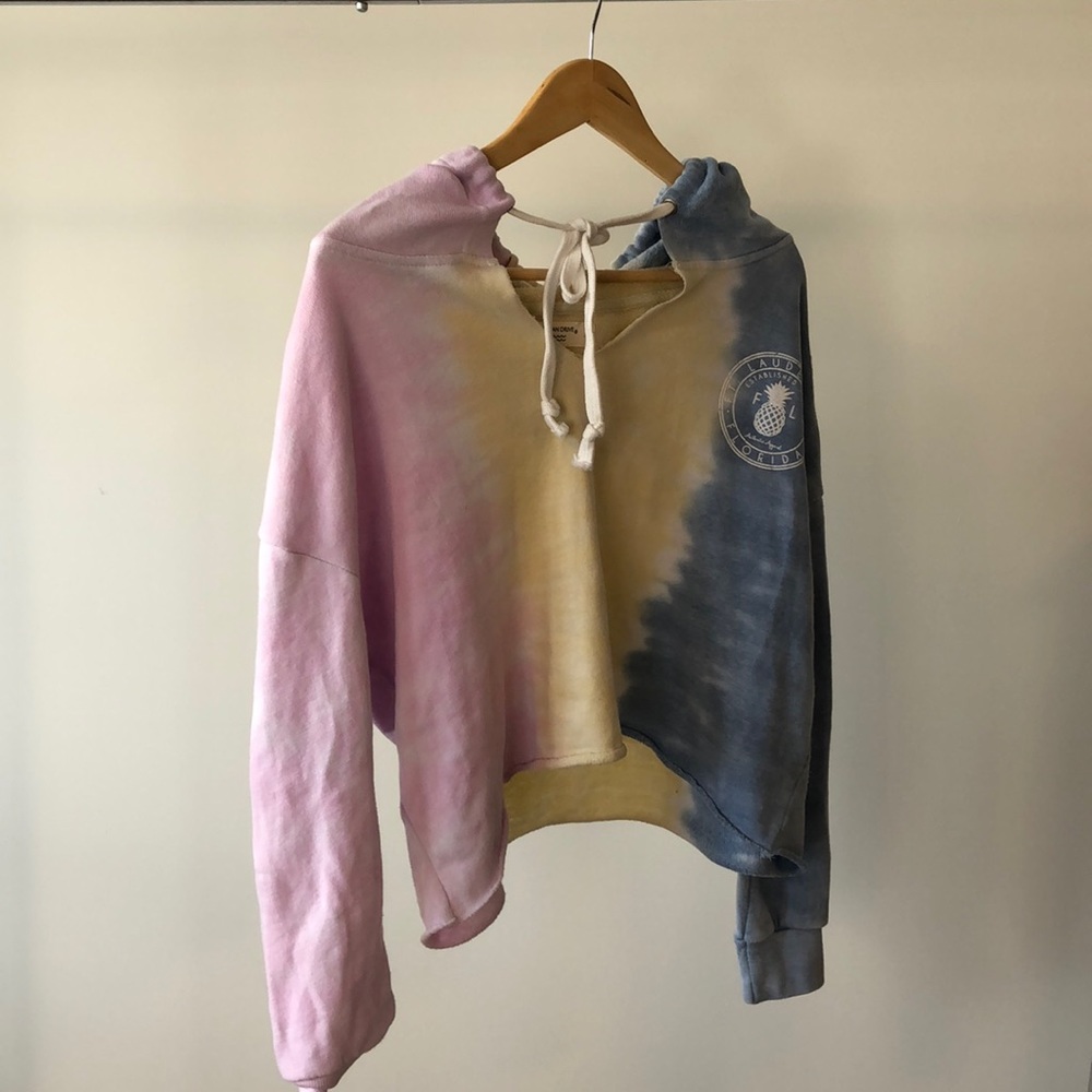 Cropped tie dye women's hoodie